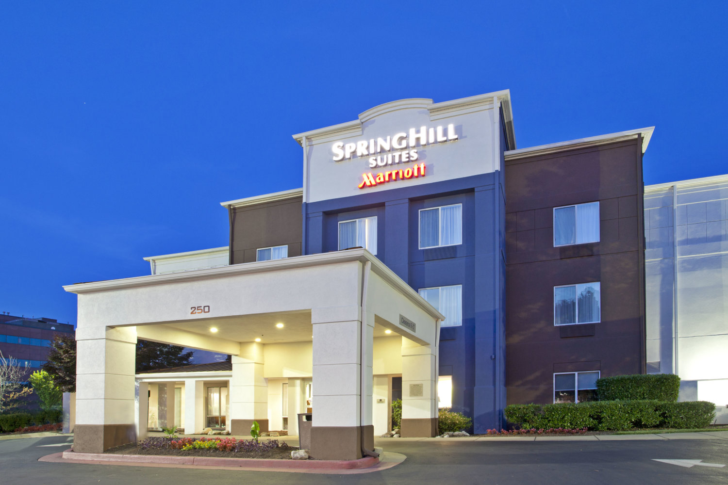 060, Springhill Suites Nashville MetroCenter Summit Hotel Properties